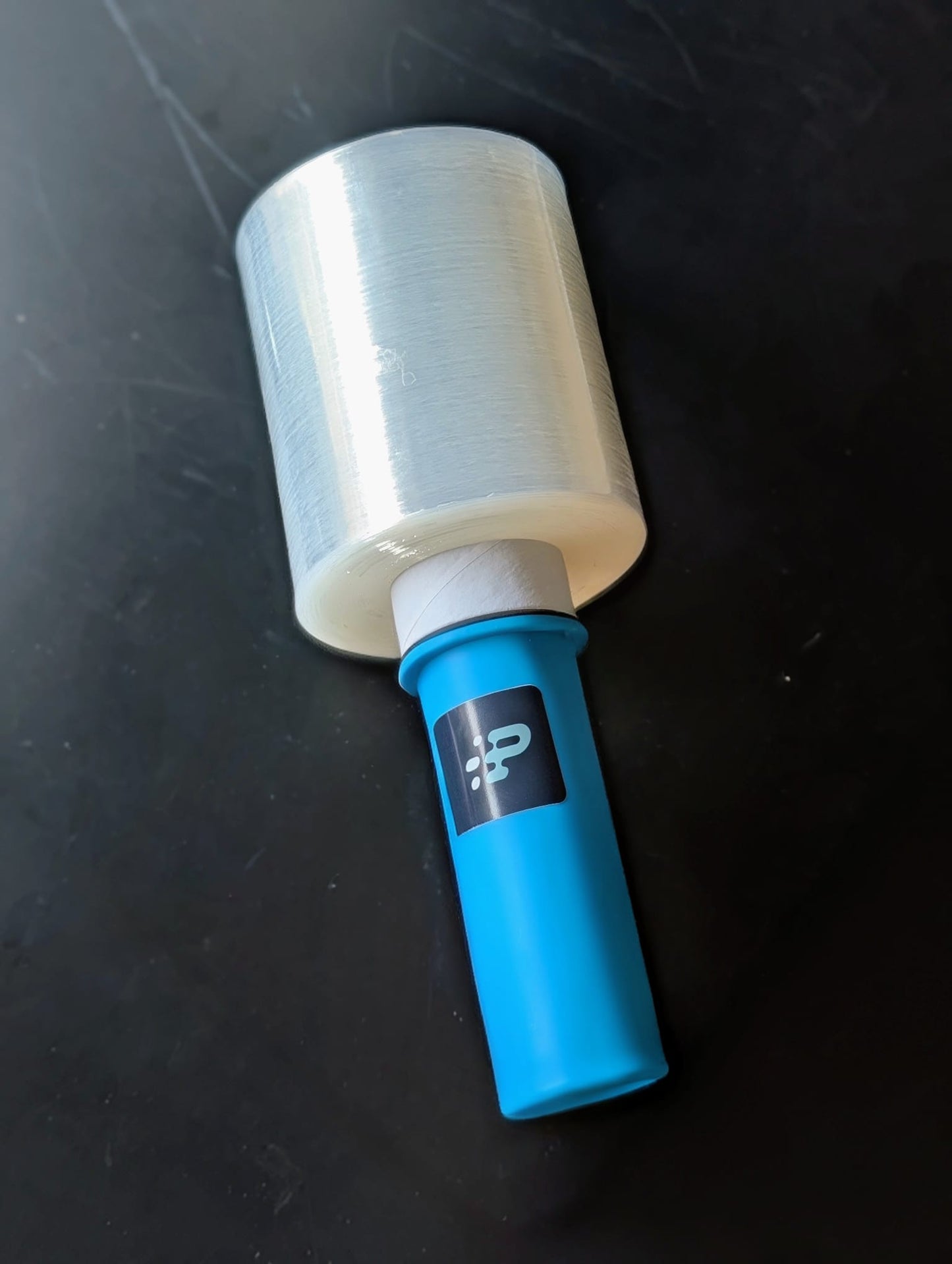 Plastic wrap dispenser